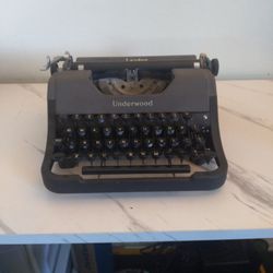 Vintage Underwood Typewriter