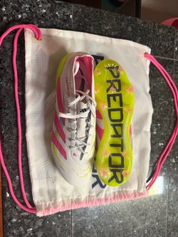 Adidas Predator Elite (New, size 9 in men’s)