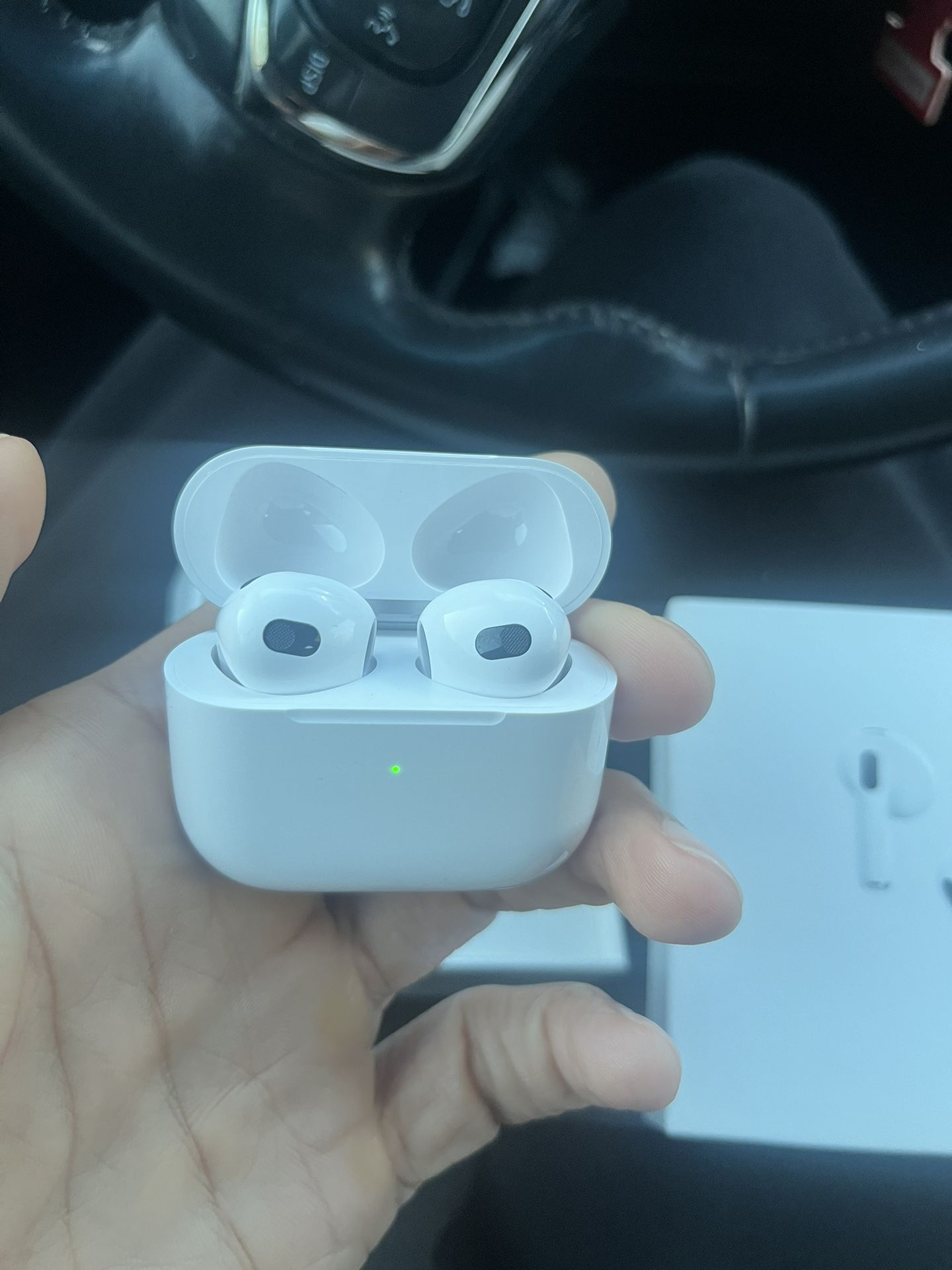 USED LIKE NEW AIRPODS PRO 2 & 3 Generation 