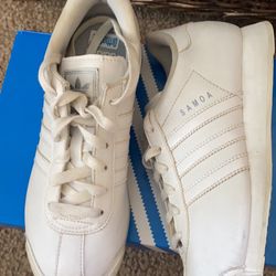 Boys Adidas Size 5.5