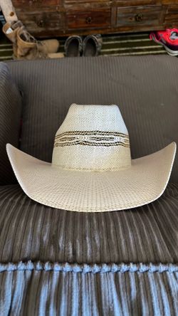 Cowboy hat, twister