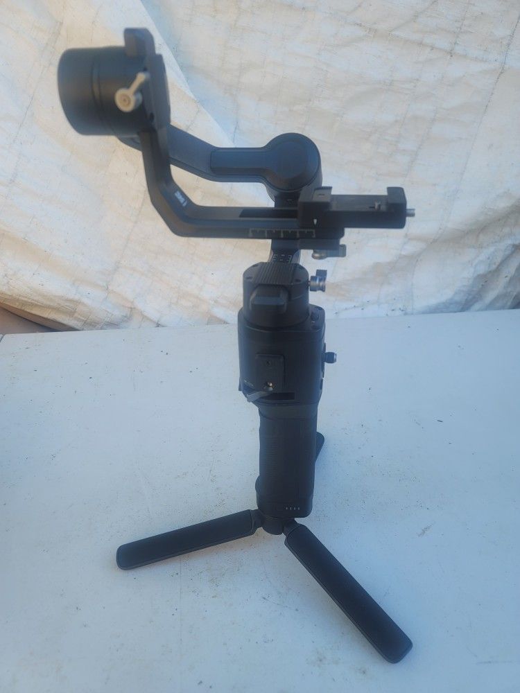 Camera Stabilizes