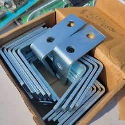 4 Hole 90 Degree Angle Bracket 