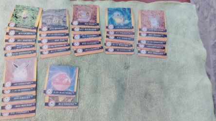 Pokemon artbox flipz 32 total...must take all..,