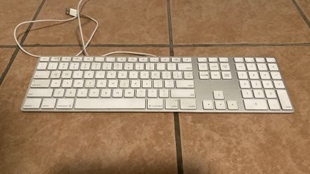 Apple Wired Keyboard