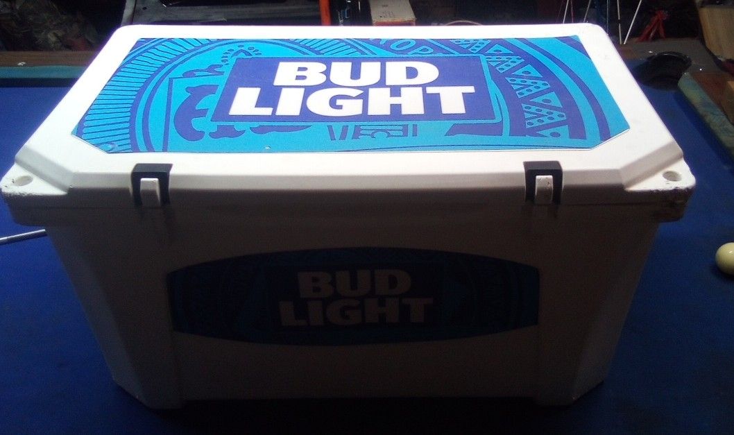 Bud Light 60qt. Grizzly Ice Chest/Cooler