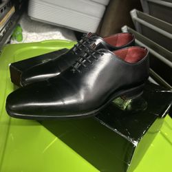 Magnanni Size 7 Run Large Fit 8 Used Only 2 Time