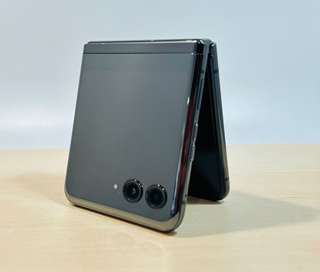 Motorola Razr PLUS 2023 256GB UNLOCKED Fully Functional
