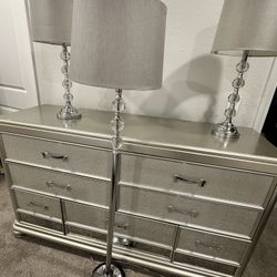 Bedroom Furniture And Lamps (Included)