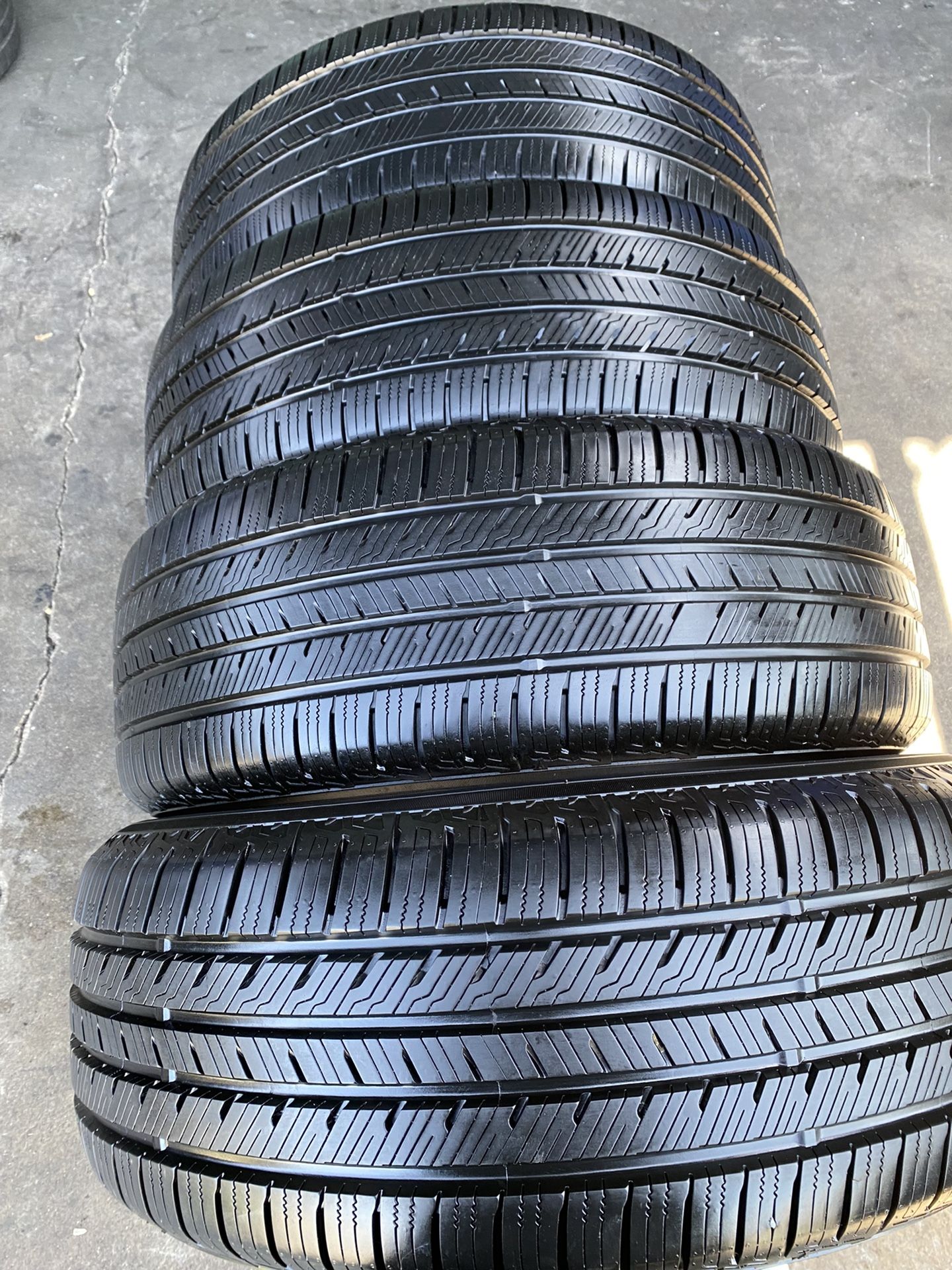 I SELL THIS SET OF TIRE SIZE 235/55R19 YOKOHAMA YK–CTX