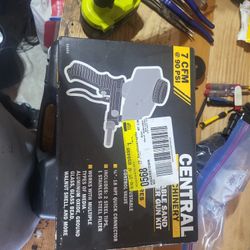 Central machineey potable sand blaster kit