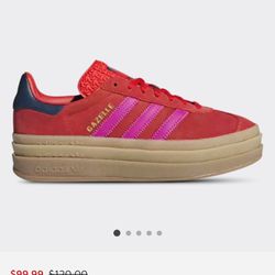 New Women's Gazelle bold Size 7 