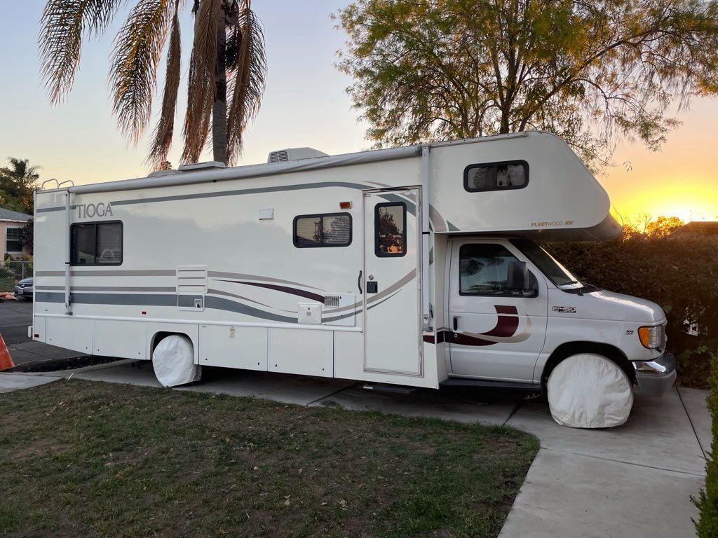 2000 Ford E450