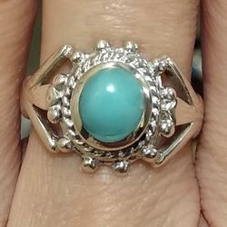 Very Pretty Sterling Silver Genuine Turquoise Ring! 💍💙