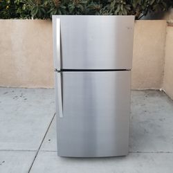 Whirlpool Refrigerator Stainless Steel 21cu Ft 33x31x66👍👌3 MONTHS WARRANTY 