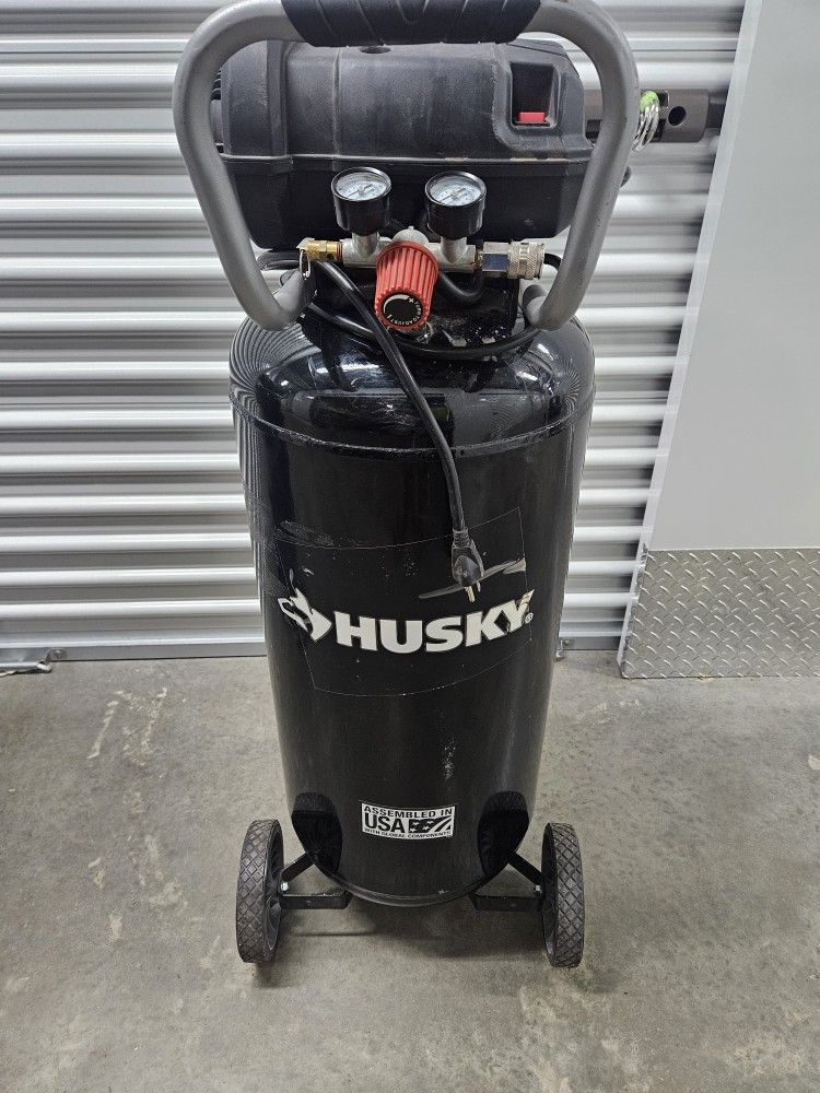 Husky 20 gallons 200psi air compressor
