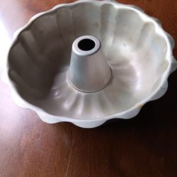 Metal Bundt Cake Pan