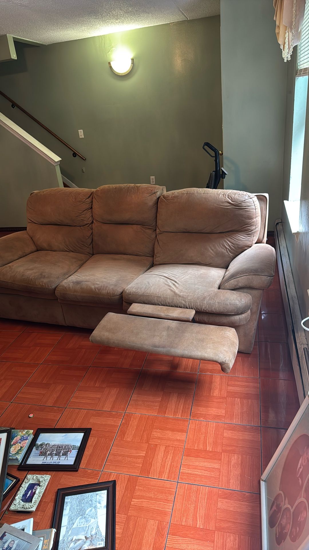 Reclining Sofa