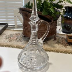  Wine Decanter W/ Pointy Stopper Floral Elegant Flower