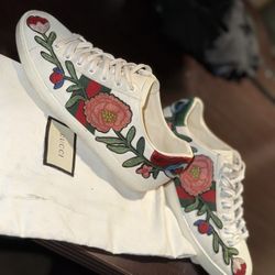 Gucci Sneaker Authentic Size 39 (8-8.5)