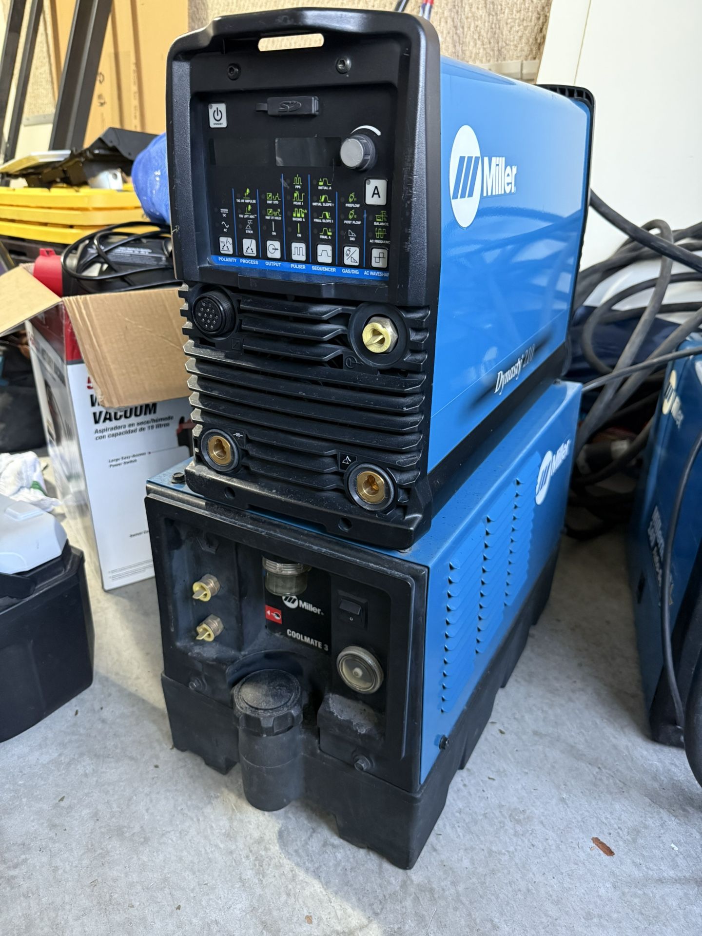 Miller 210 Dynasty (and Cooler Unit )