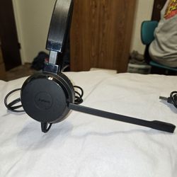 Jabra Headset Crystal Clear Sound With Charger See ALL Pics