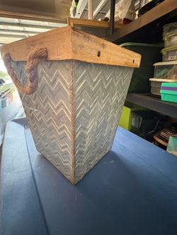 Large Rustic Galvanized Metal & Wood Farmhouse Planter / Storage Basket