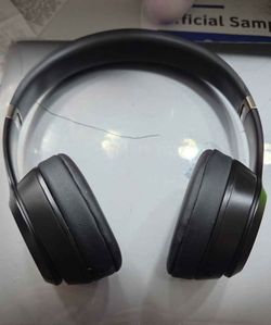 Beats Solo 4