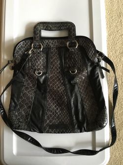 BCBG PATENT LEATHER HANDBAG