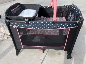 Minnie mouse playpen with bassinet 2025