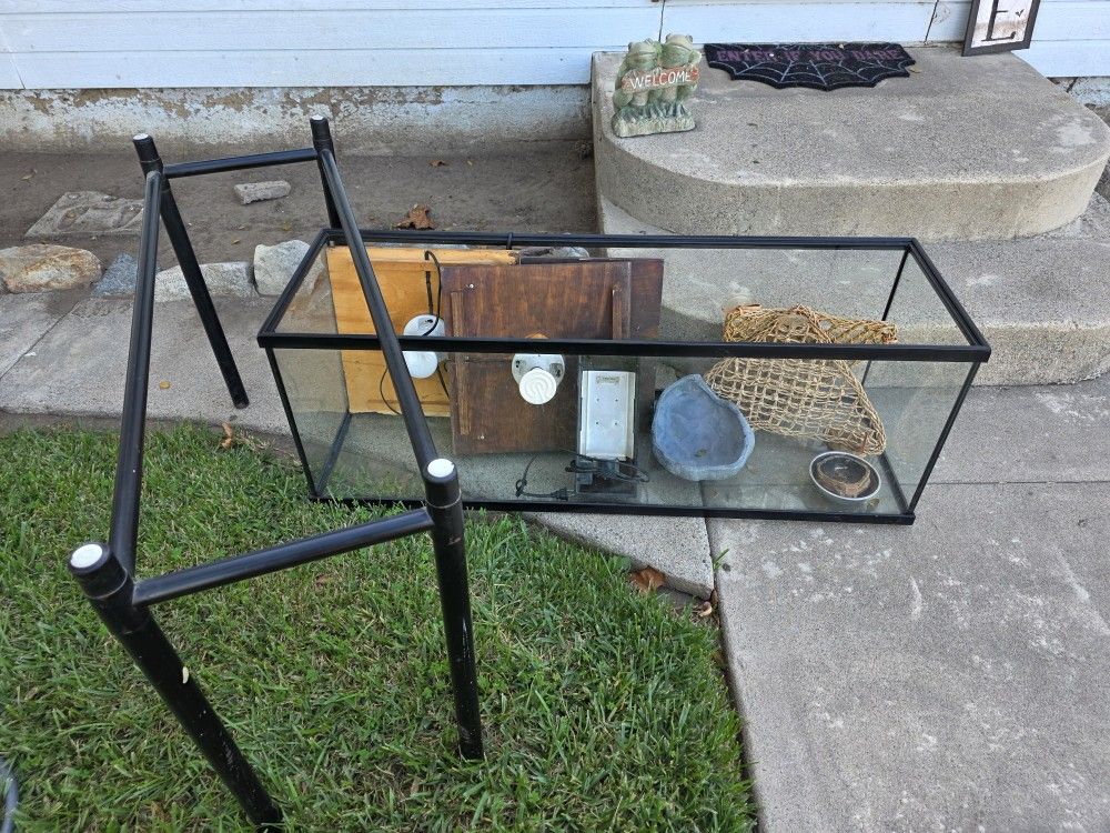 75 Gallon Glass Fish Tank. With Set Up For Bearded Dragon