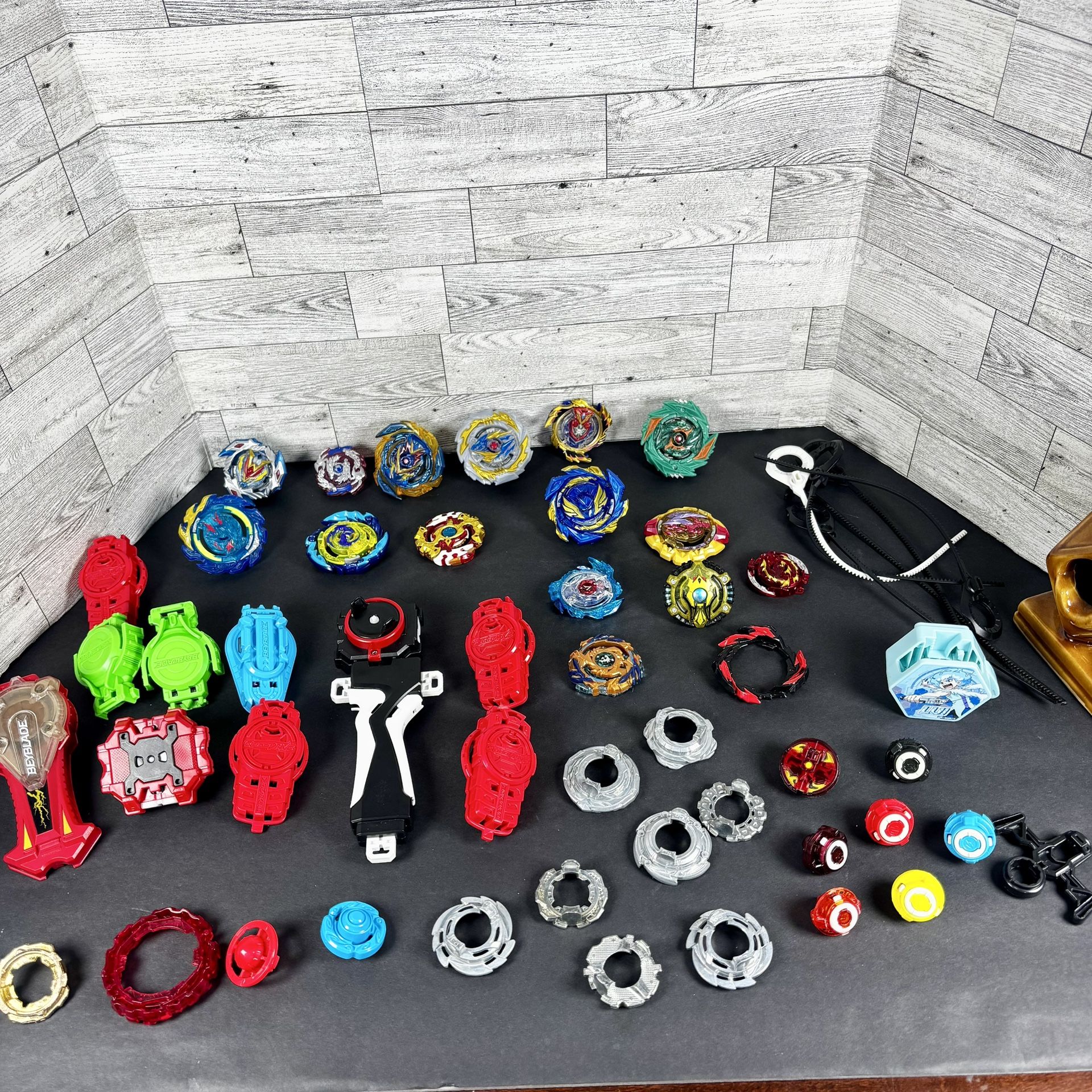 Beyblade lot of parts/ Metal parts / pull string and Spinners