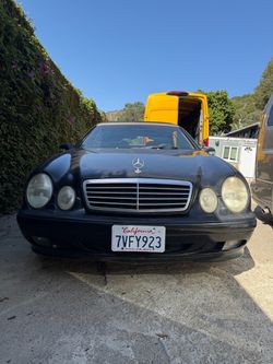 2001 Mercedes Benz clk 320 convertible