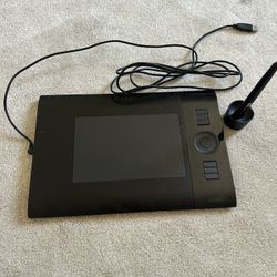Wacom Intuos 4 PTK-440 W/ Stylus