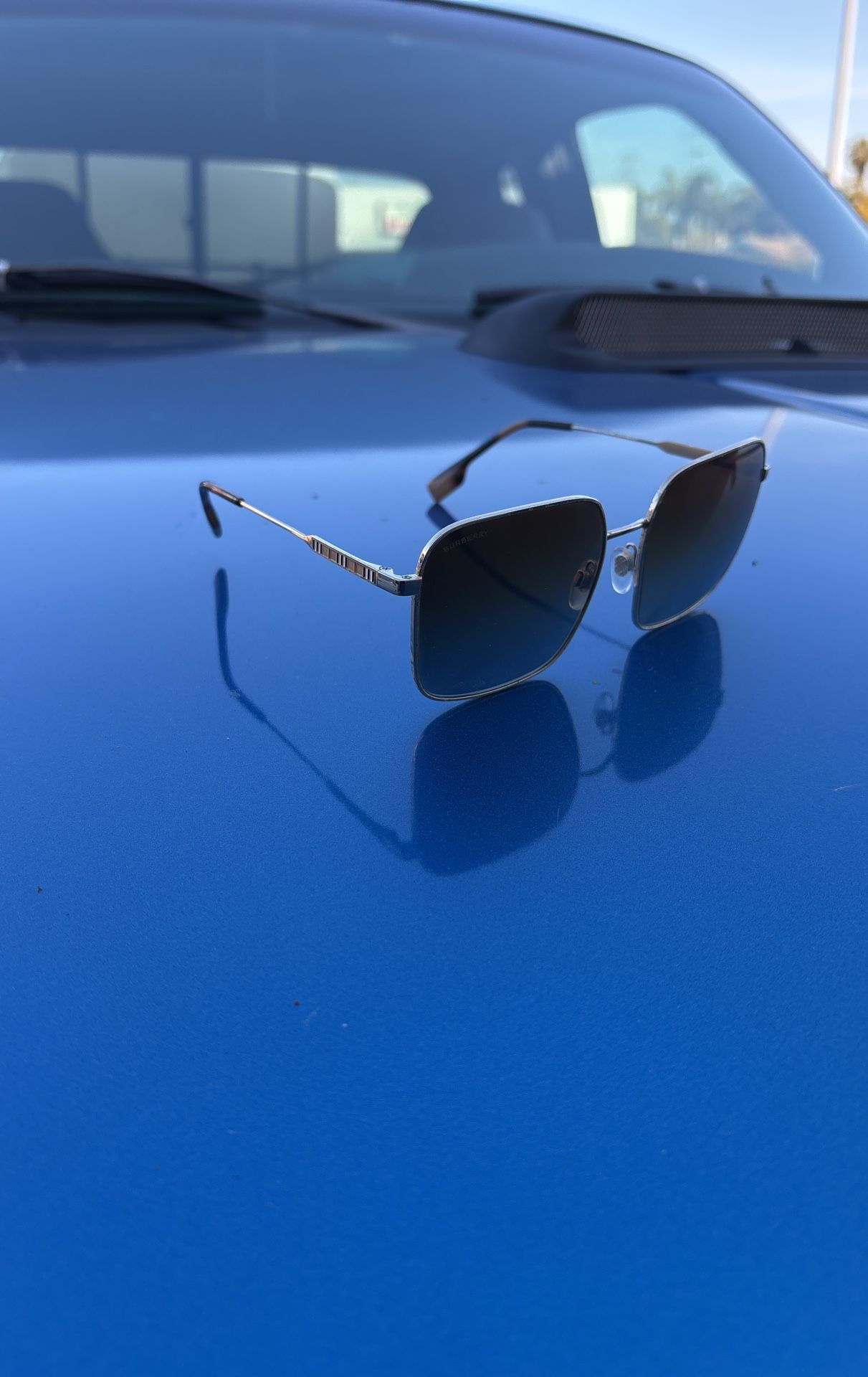 Burberry Woman Sunglasses