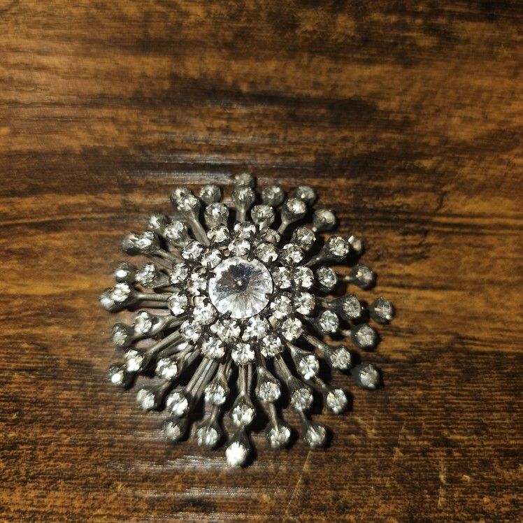 Vintage  Rhinestone  Starburst Brooch