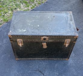 Nice Old Trunk 