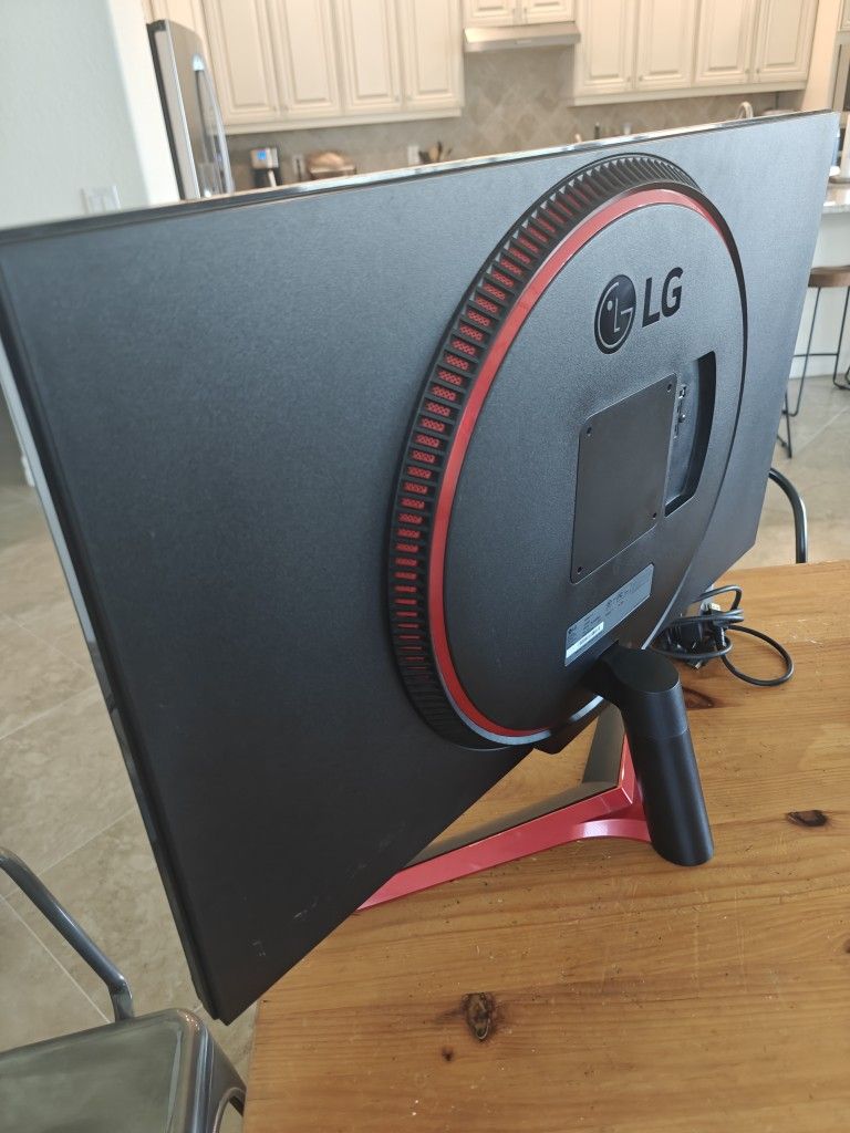32" UltraGear FHD 165Hz HDR10 Monitor with G-SYNC