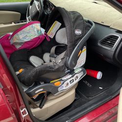 Chicco Car seat With Base