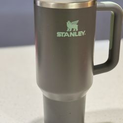 40 oz Stanley tumbler