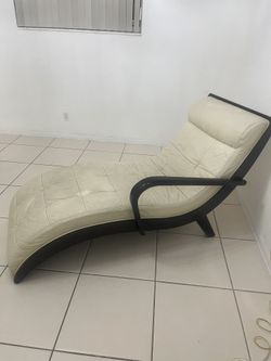 Leather Chair Lay Down $30 Pinecrest Location