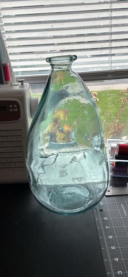 Glass jar