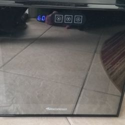 wine enthusiast 12 bottle wine fridge