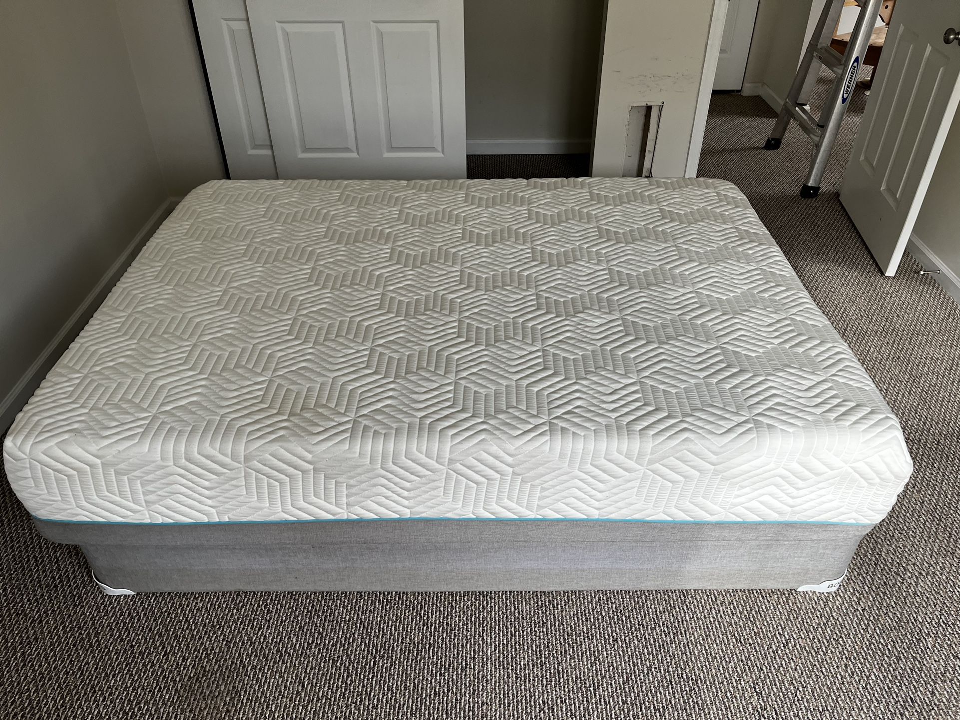 Bob Pedic Memory Foam Hybrid