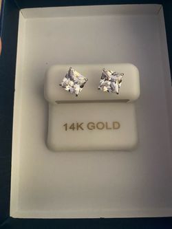 Brand New 14K White Gold Princess Cut Stud Earrings