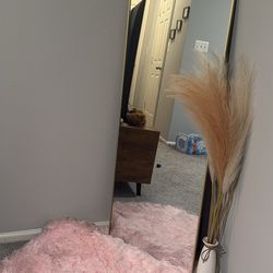 Mirror with mat and decor