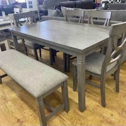 ✅️✅️(6 pc  Grey finish wood dining table set grey padded seat chairs and bench✅️✅️✅️