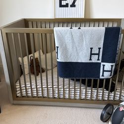 Restoration Hardware crib LIKE NEW