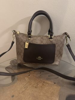 Beautiful Coach Bag!!!! Monogram Design