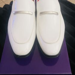White loafer shoes size 7